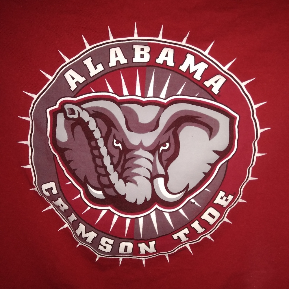 Alabama Crimson Tide shirt.
